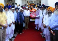 ਸਵਰਾਜ ਕੰਪਨੀ ਵੱਲੋਂ ਨਵਾਂ ਮਾਡਲ ਟਰੈਕਟਰ ਸੱਚਖੰਡ ਸ੍ਰੀ ਹਰਿਮੰਦਰ ਸਾਹਿਬ ਲਈ ਭੇਟ