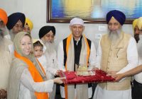 ਭਾਰਤ ’ਚ ਕੈਨੇਡਾ ਦੇ ਹਾਈ ਕਮਿਸ਼ਨਰ ਨਾਦਿਰ ਪਟੇਲ ਸੱਚਖੰਡ ਸ੍ਰੀ ਹਰਿਮੰਦਰ ਸਾਹਿਬ ਵਿਖੇ ਹੋਏ ਨਤਮਸਤਕ