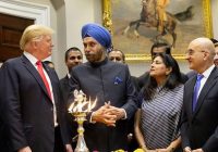 ਟਰੰਪ ਵੱਲੋਂ ਆਪਣੇ ਪ੍ਰਸ਼ਾਸਨ ਵਿਚਲੇ ਭਾਰਤੀਆਂ ਦੀ ਤਾਰੀਫ਼ ਟਰੰਪ ਵੱਲੋਂ ਆਪਣੇ ਪ੍ਰਸ਼ਾਸਨ ਵਿਚਲੇ ਭਾਰਤੀਆਂ ਦੀ ਤਾਰੀਫ਼