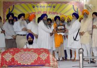 ਸ਼੍ਰੋਮਣੀ ਕਮੇਟੀ ਵੱਲੋਂ ਪ੍ਰਸਿੱਧ ਕਥਾਵਾਚਕ ਭਾਈ ਸਾਹਿਬ ਭਾਈ ਪਿੰਦਰਪਾਲ ਸਿੰਘ ਸਨਮਾਨਿਤ ਸ਼੍ਰੋਮਣੀ ਕਮੇਟੀ ਵੱਲੋਂ ਪ੍ਰਸਿੱਧ ਕਥਾਵਾਚਕ ਭਾਈ ਸਾਹਿਬ ਭਾਈ ਪਿੰਦਰਪਾਲ ਸਿੰਘ ਸਨਮਾਨਿਤ