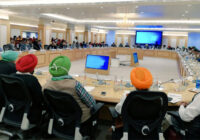 ਕੇਂਦਰ ਸਰਕਾਰ ਅਤੇ ਕਿਸਾਨ ਜੱਥੇਬੰਦੀਆਂ ਵਿਚਾਲੇ ਗੱਲਬਾਤ ਦੇ ਪਹਿਲੇ ਦੌਰ ਦੌਰਾਨ ਨਹੀਂ ਨਿਕਲਿਆ ਹੱਲ, ਮੀਟਿੰਗ ਜਾਰੀ ਖੇਤੀ ਕਾਨੂੰਨ ਰੱਦ ਕਰਨ ਲਈ ਤਿਆਰ ਨਹੀਂ ਸਰਕਾਰ, ਐਮ ਐਸ ਪੀ ਦੇ ਮੁੱਦੇ ਤੇ ਸਰਕਾਰ ਨੇ ਹੱਥ ਖਿੱਚੇ ਕੇਂਦਰ ਸਰਕਾਰ ਅਤੇ ਕਿਸਾਨ ਜੱਥੇਬੰਦੀਆਂ ਵਿਚਾਲੇ ਗੱਲਬਾਤ ਦੇ ਪਹਿਲੇ ਦੌਰ ਦੌਰਾਨ ਨਹੀਂ ਨਿਕਲਿਆ ਹੱਲ, ਮੀਟਿੰਗ ਜਾਰੀ ਖੇਤੀ ਕਾਨੂੰਨ ਰੱਦ ਕਰਨ ਲਈ ਤਿਆਰ ਨਹੀਂ ਸਰਕਾਰ, ਐਮ ਐਸ ਪੀ ਦੇ ਮੁੱਦੇ ਤੇ ਸਰਕਾਰ ਨੇ ਹੱਥ ਖਿੱਚੇ